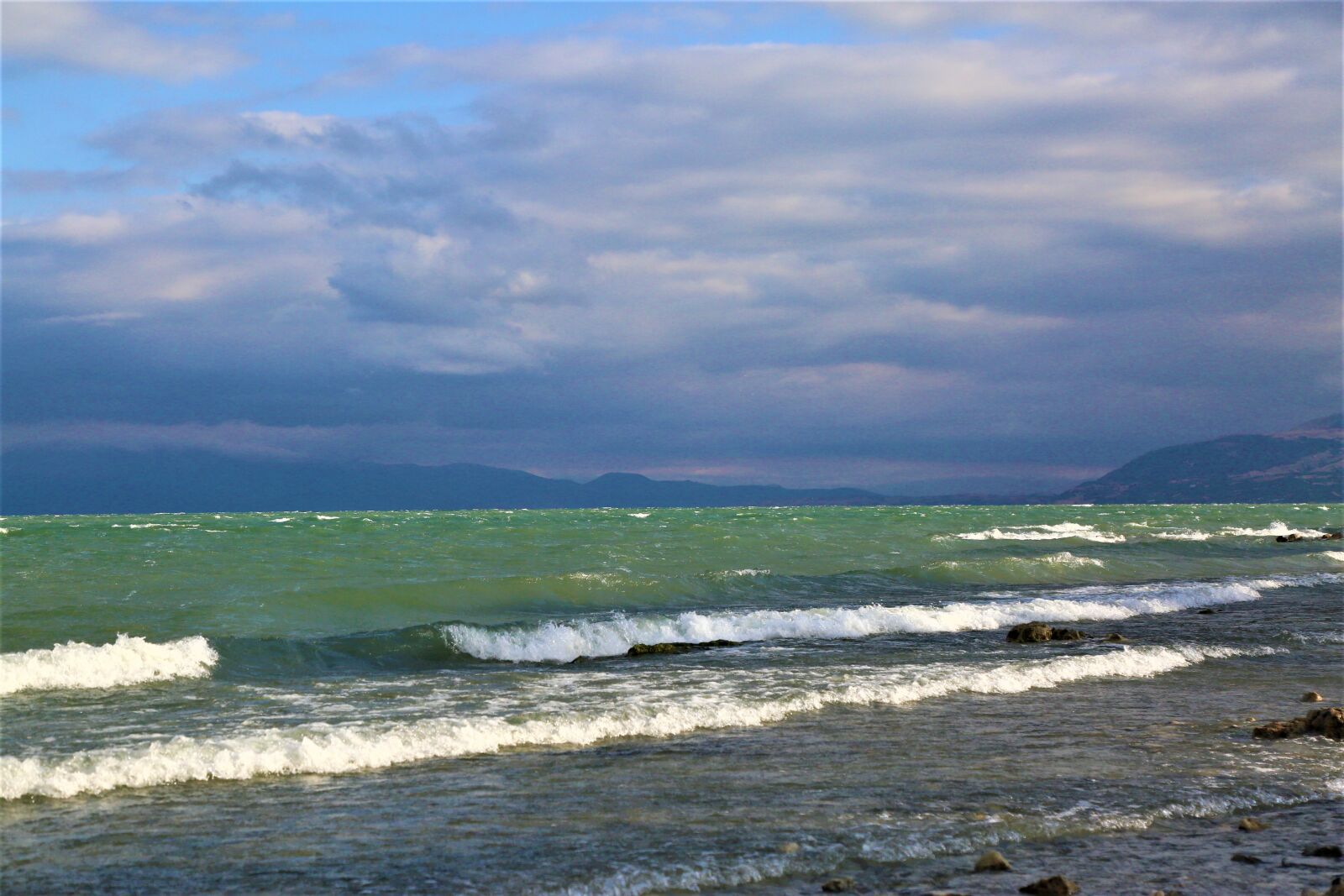 Canon EF 24-105mm F4L IS USM sample photo. Lake, water, wave photography
