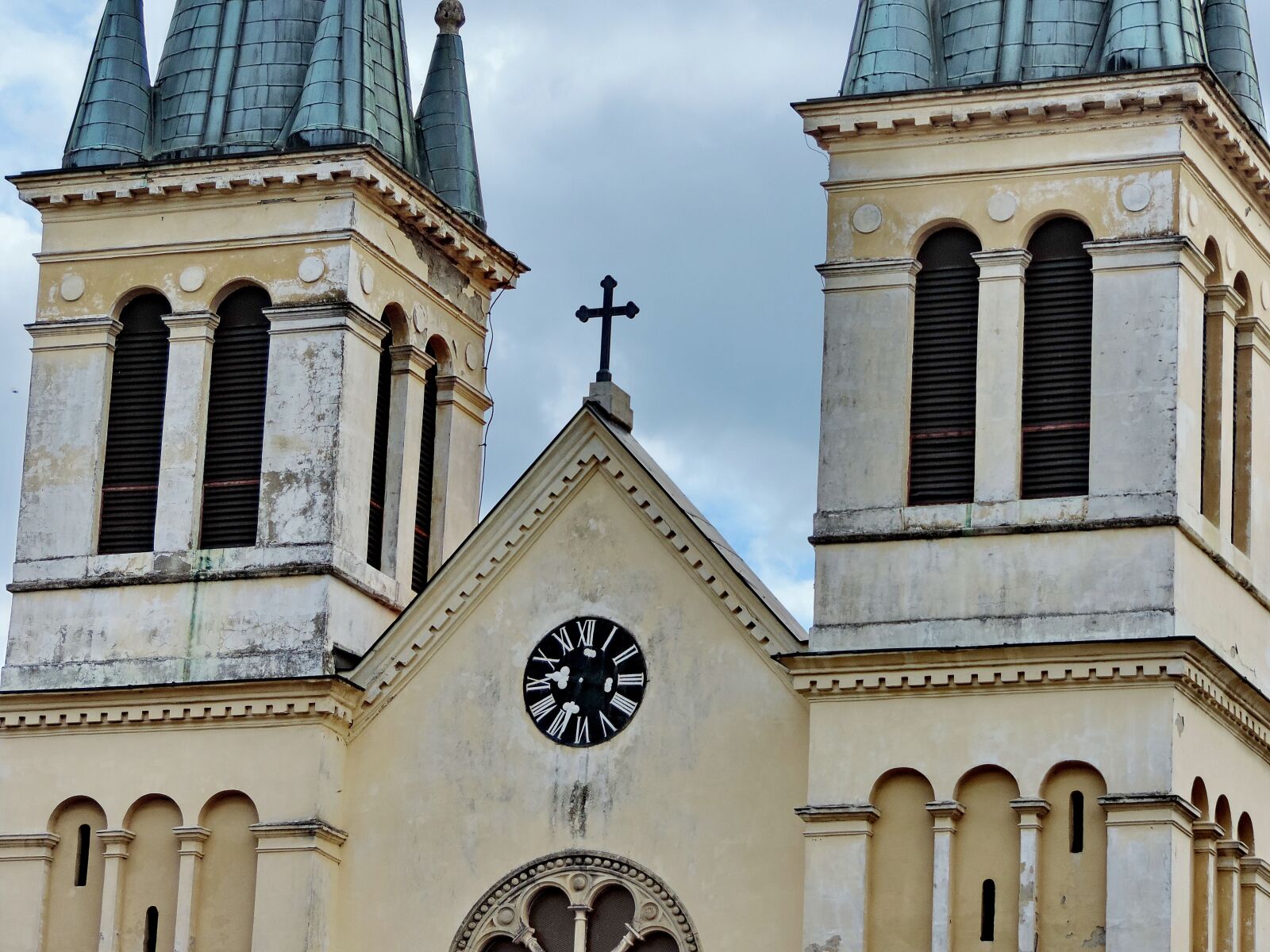 Nikon Coolpix P520 sample photo. Catholic, church tower, building photography