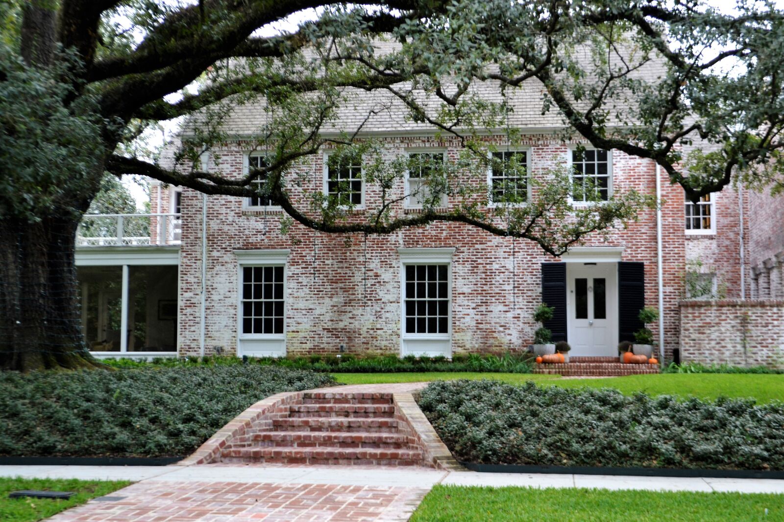Nikon D3100 sample photo. Beautiful luxury home, river photography