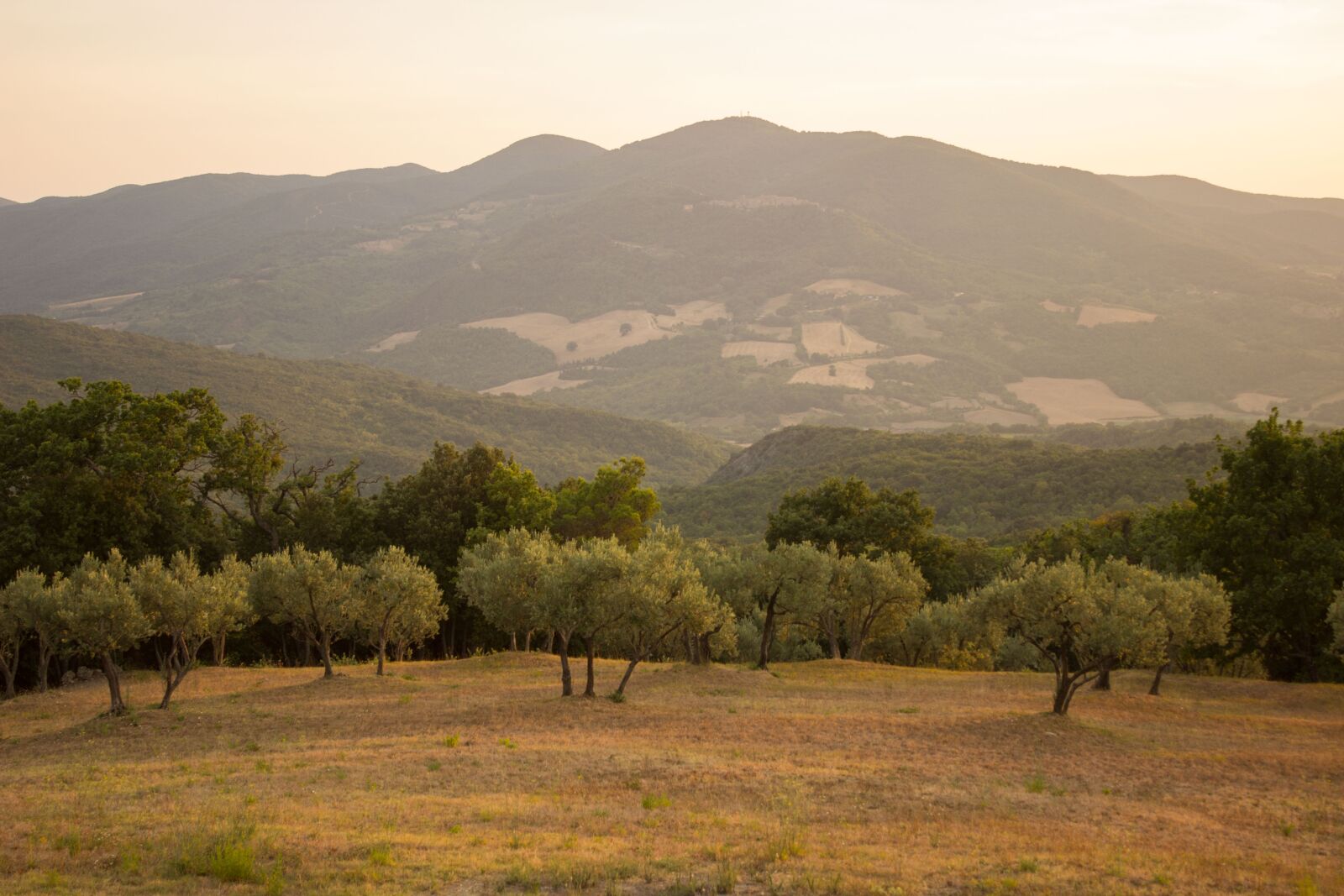 Canon EOS 600D (Rebel EOS T3i / EOS Kiss X5) sample photo. Landscape, mountains, italy photography