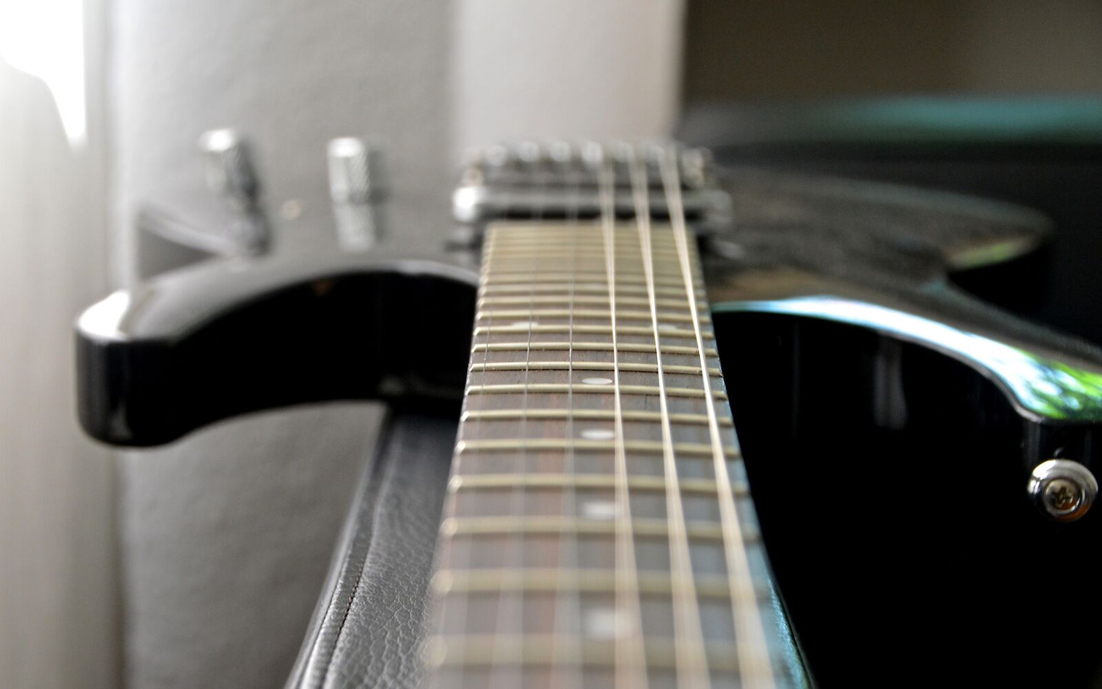 Nikon D3200 sample photo. Guitar, electric guitar, stringed photography