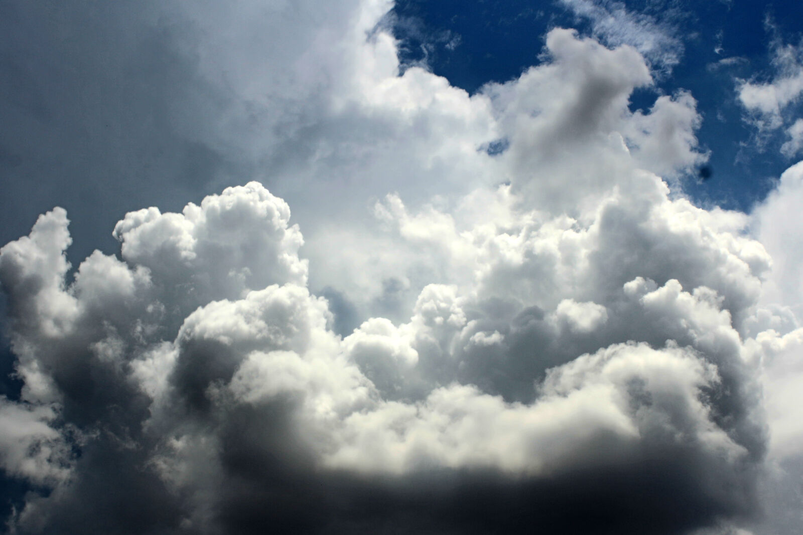 Canon EOS 650D (EOS Rebel T4i / EOS Kiss X6i) sample photo. Beautiful, blue, sky, cloudiness photography
