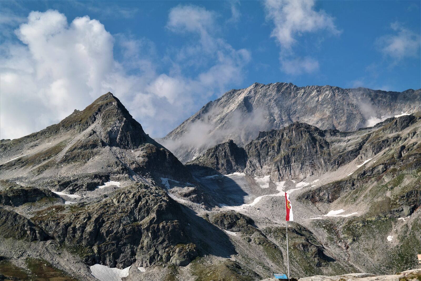 Samsung NX30 + NX 18-55mm F3.5-5.6 sample photo. Mountains, alpine, landscape photography