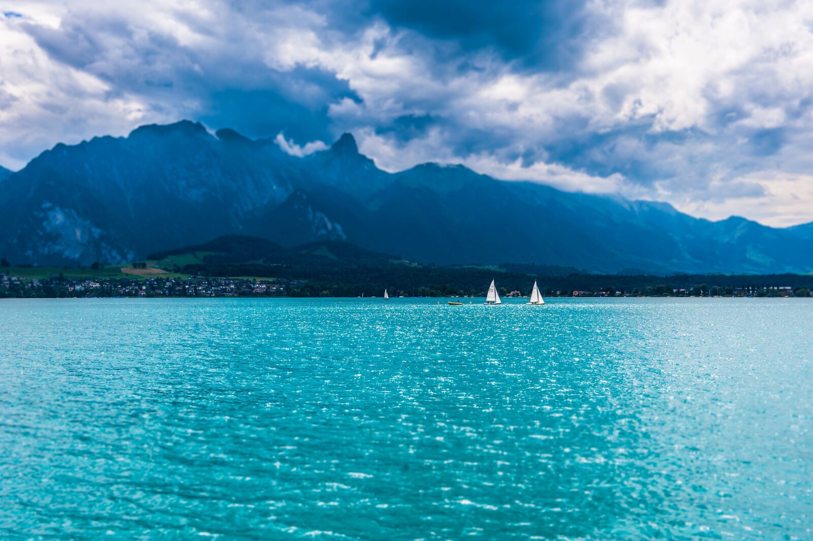 Nikon D700 sample photo. Boats, cloudy, idyllic photography
