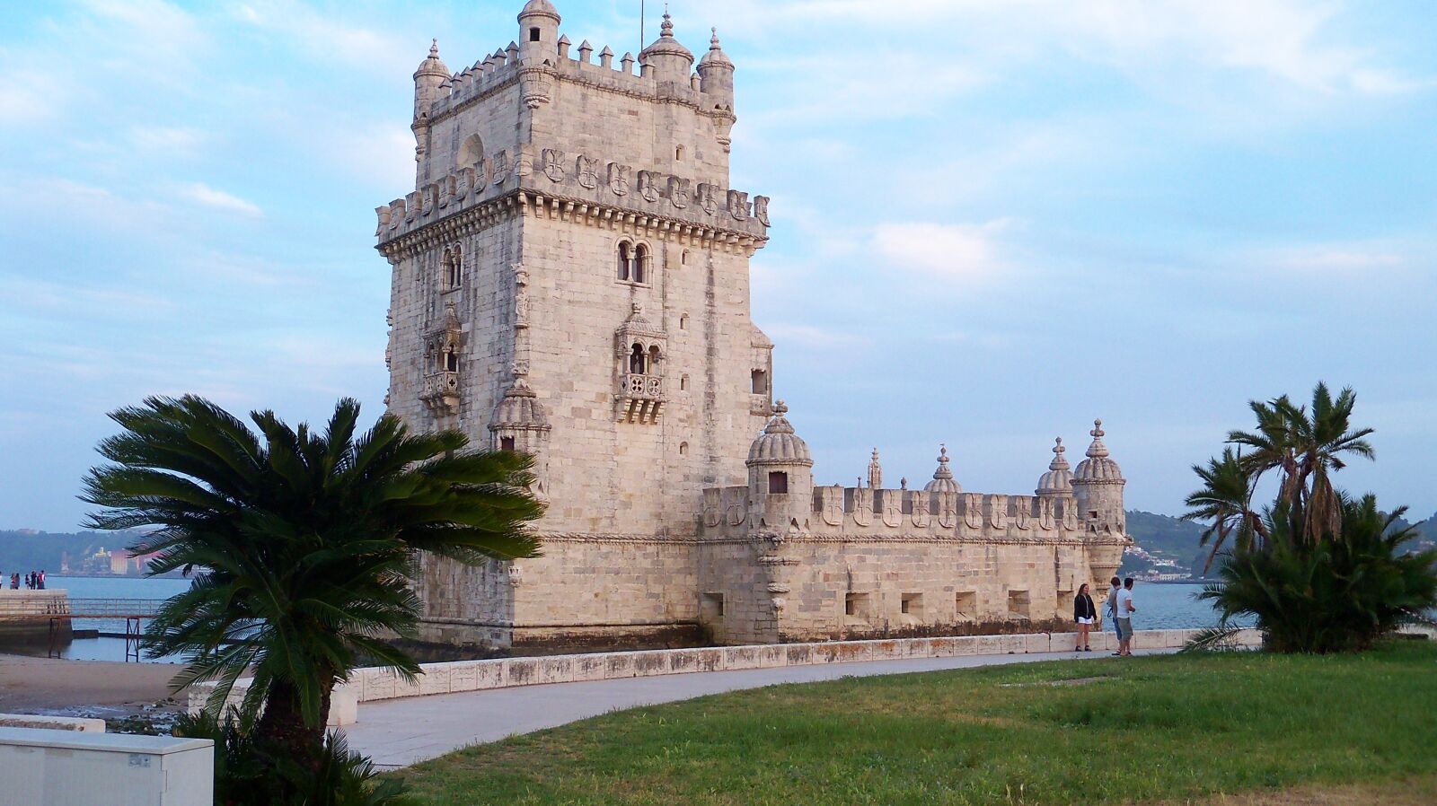 Kodak EasyShare Z915 sample photo. Lisbon, monument, tourism photography