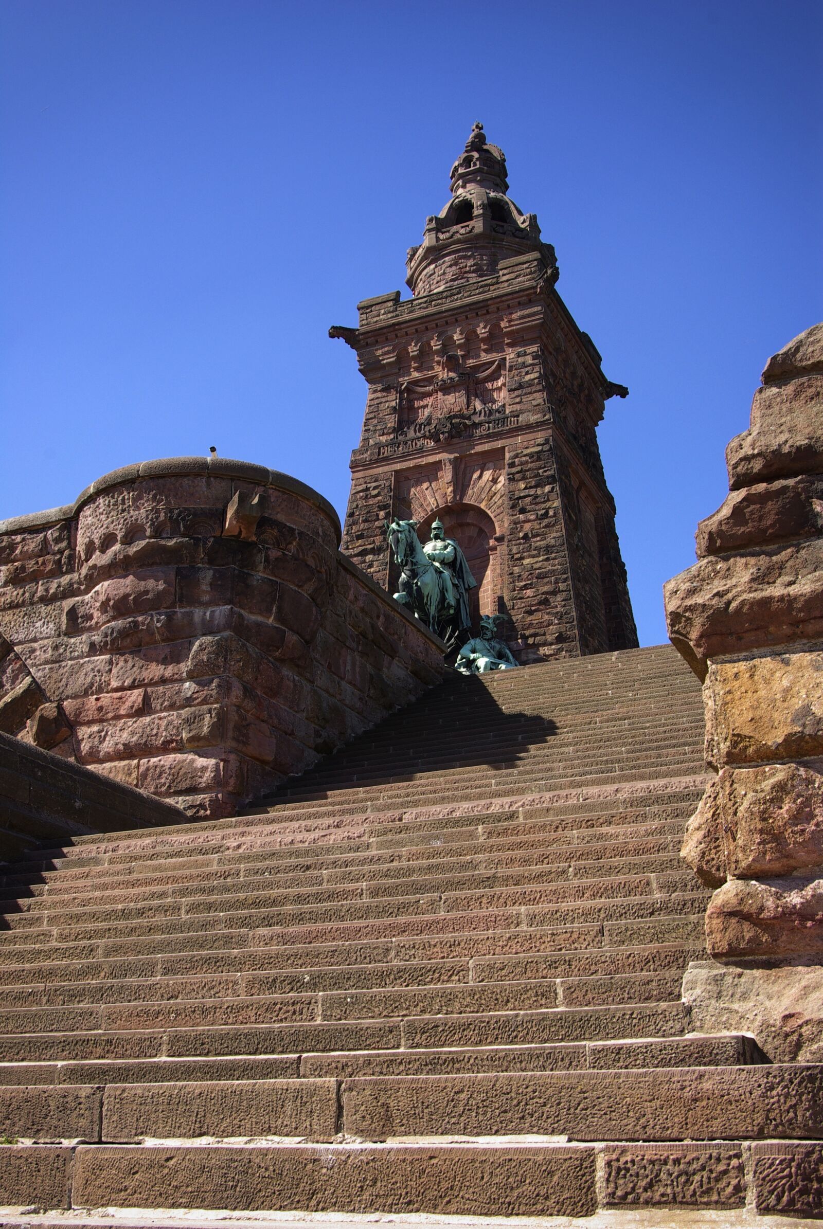 Samsung GX-10 sample photo. Monument, stairs, architecture photography