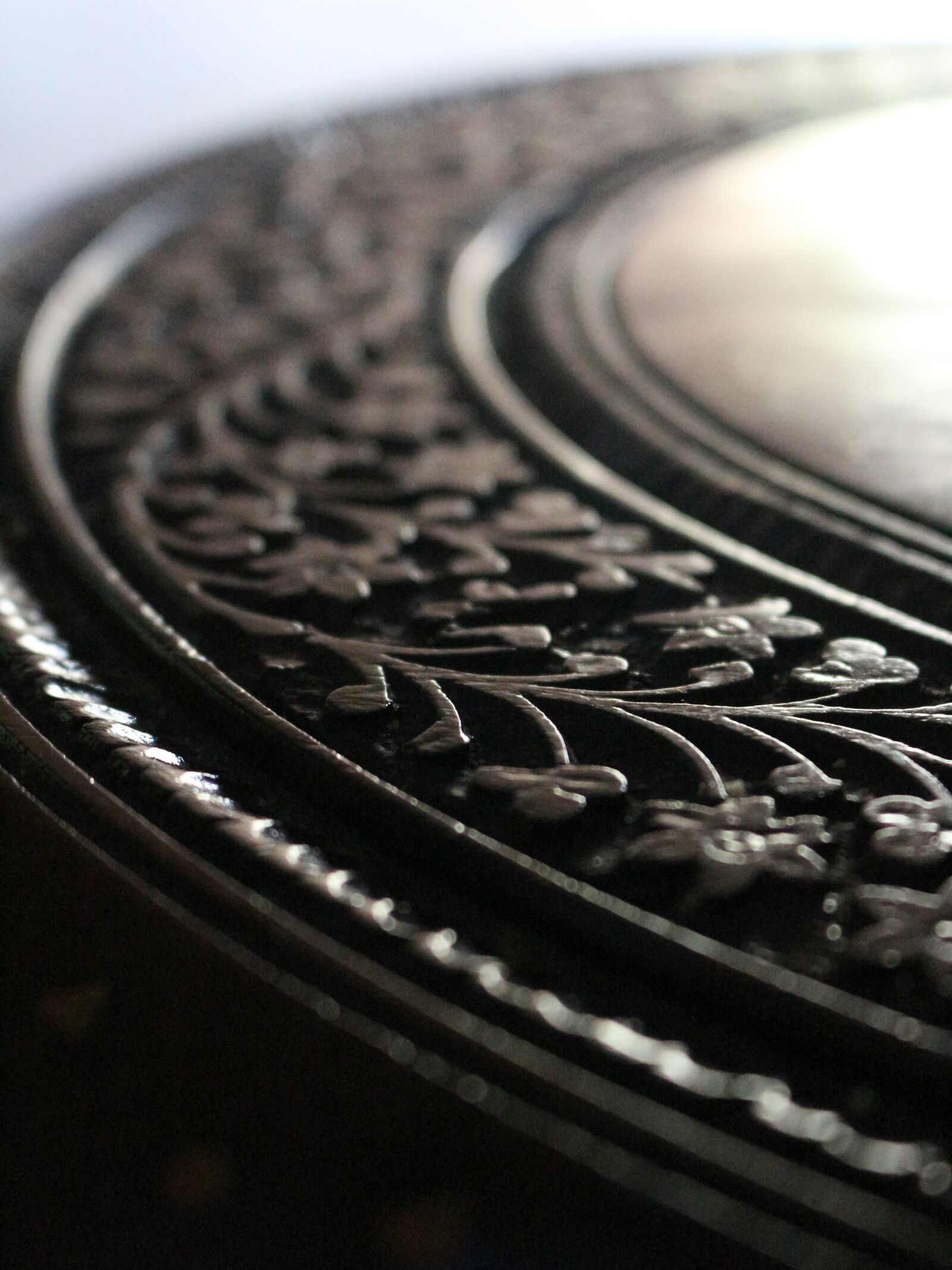 Canon EOS 100D (EOS Rebel SL1 / EOS Kiss X7) sample photo. Ornament, wood, table photography