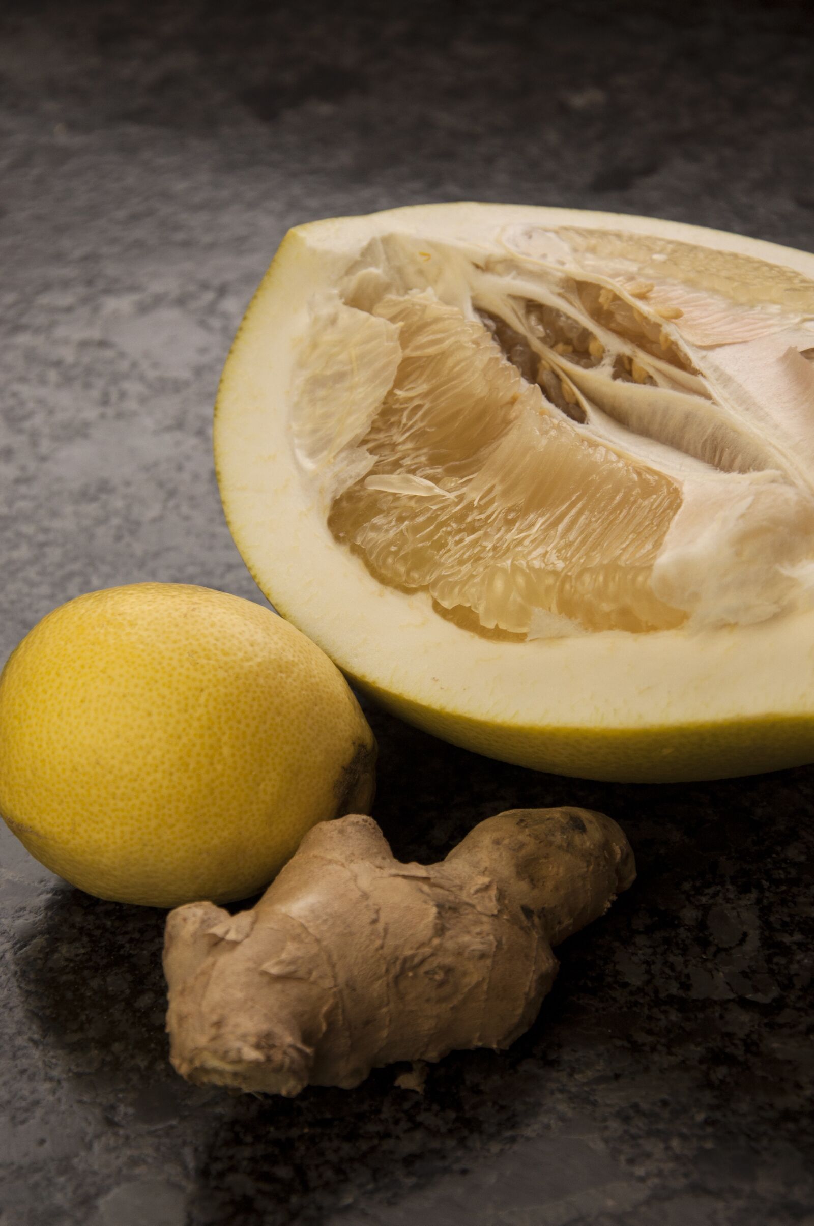 Nikon D90 sample photo. Ginger, lemon, pomelo photography