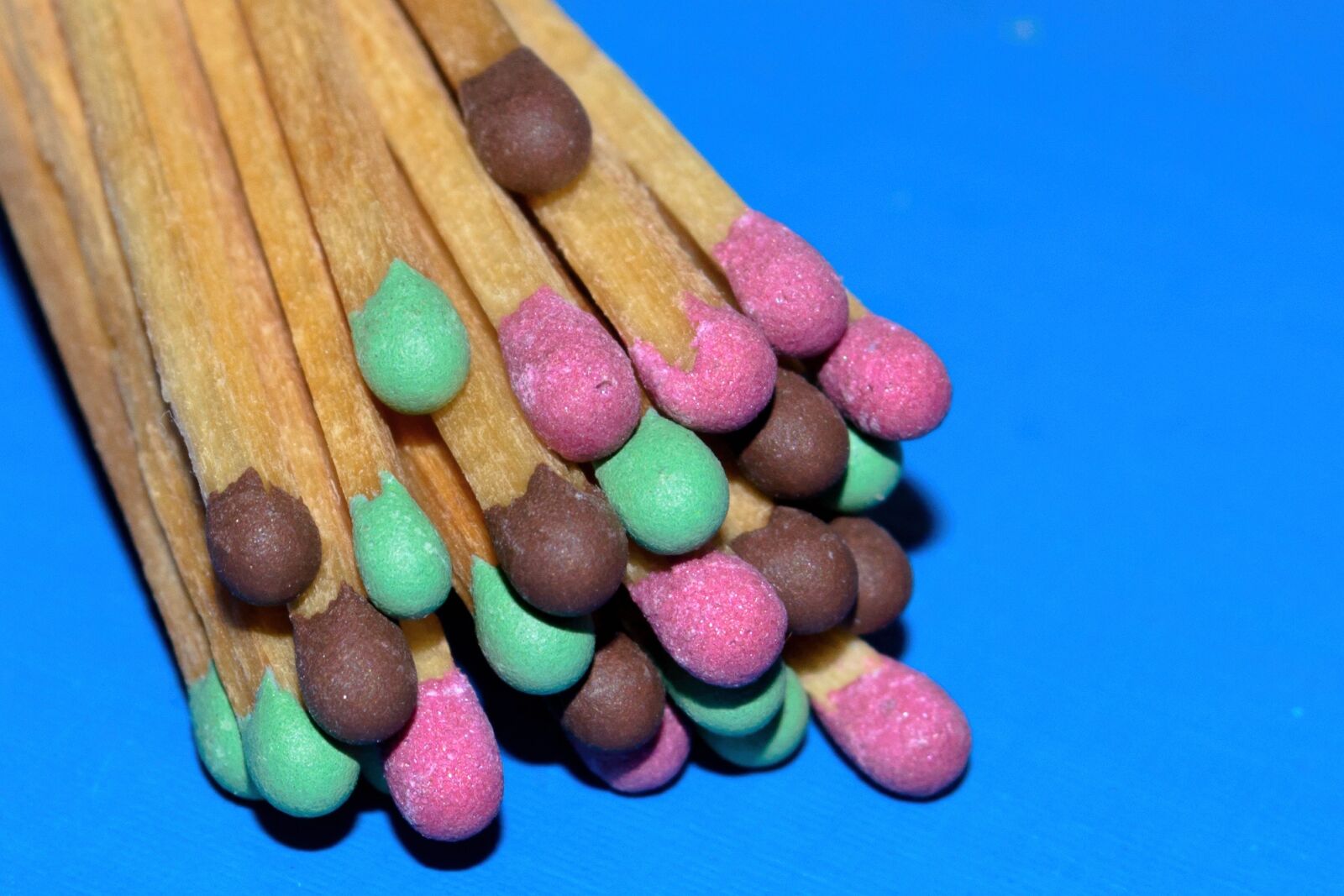 Nikon D3100 sample photo. Matches, match, match green photography