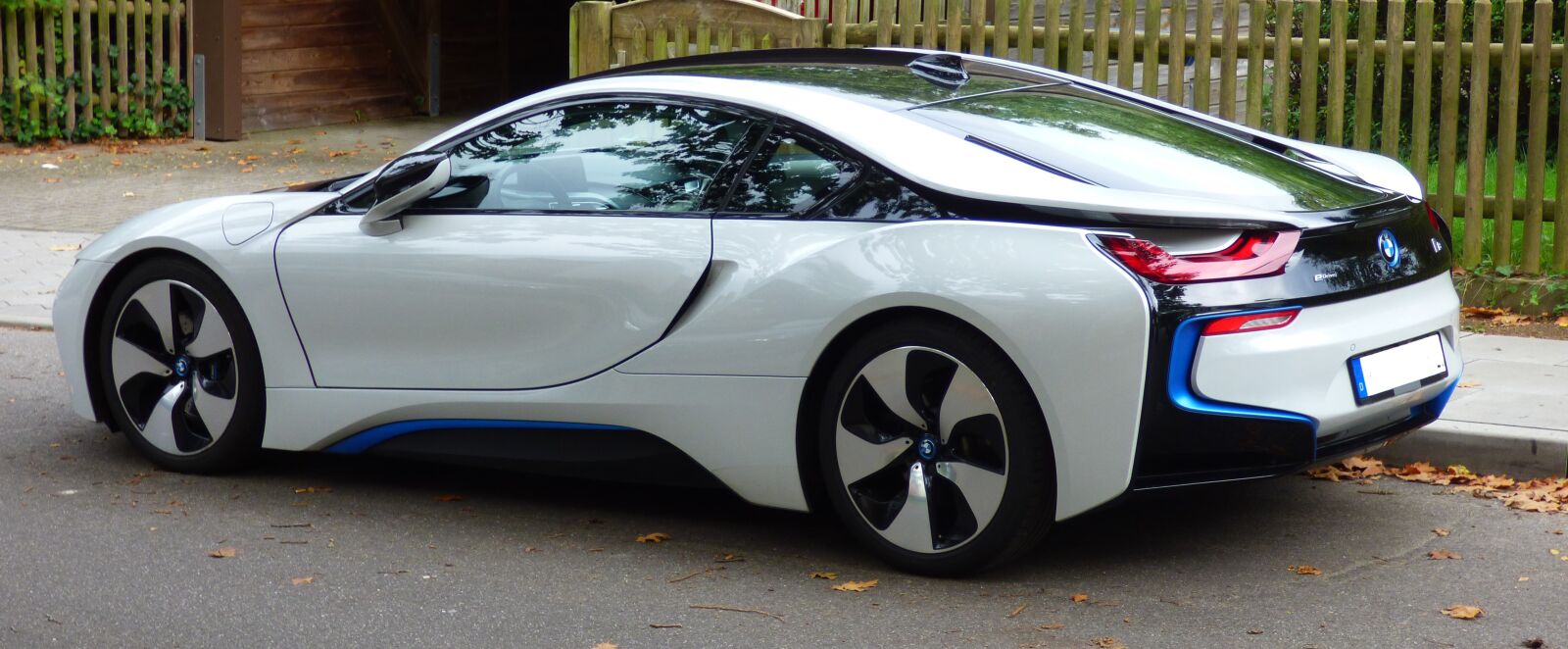 Panasonic DMC-FZ72 sample photo. Bmw, i8, electric car photography