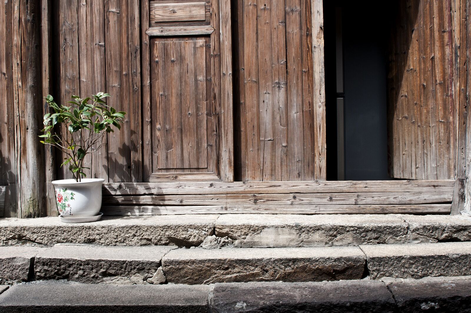 Nikon D300S sample photo. Wuzhen, building, ancient architecture photography
