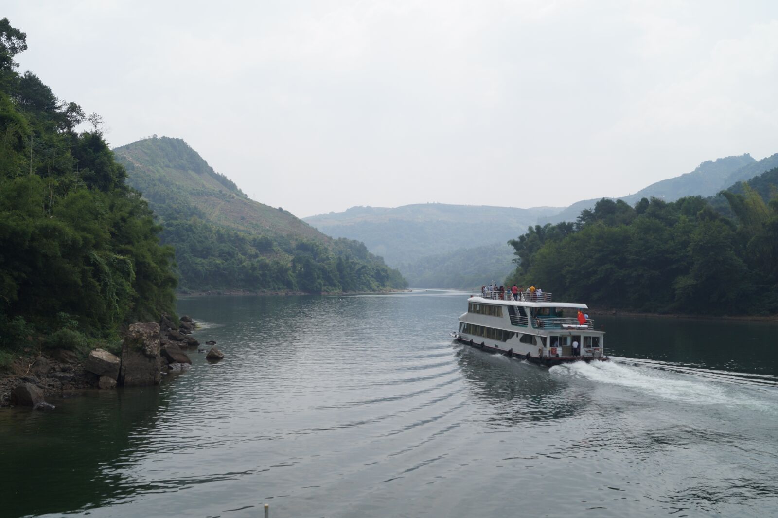 Sony DT 18-55mm F3.5-5.6 SAM II sample photo. River, boat, china photography