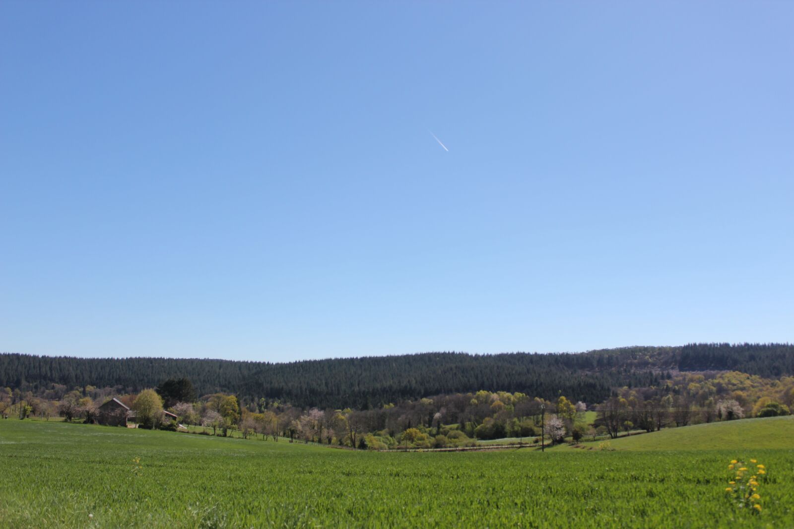 Canon EOS 600D (Rebel EOS T3i / EOS Kiss X5) sample photo. Mont-gargan, limousin, sky photography