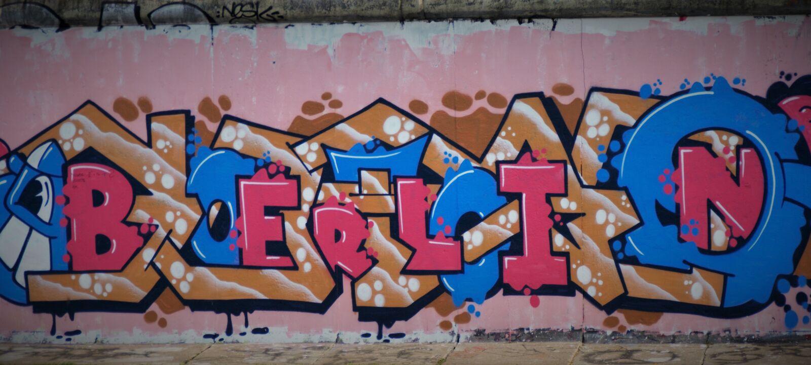 Nikon D80 sample photo. Berlin, wall, graffiti photography