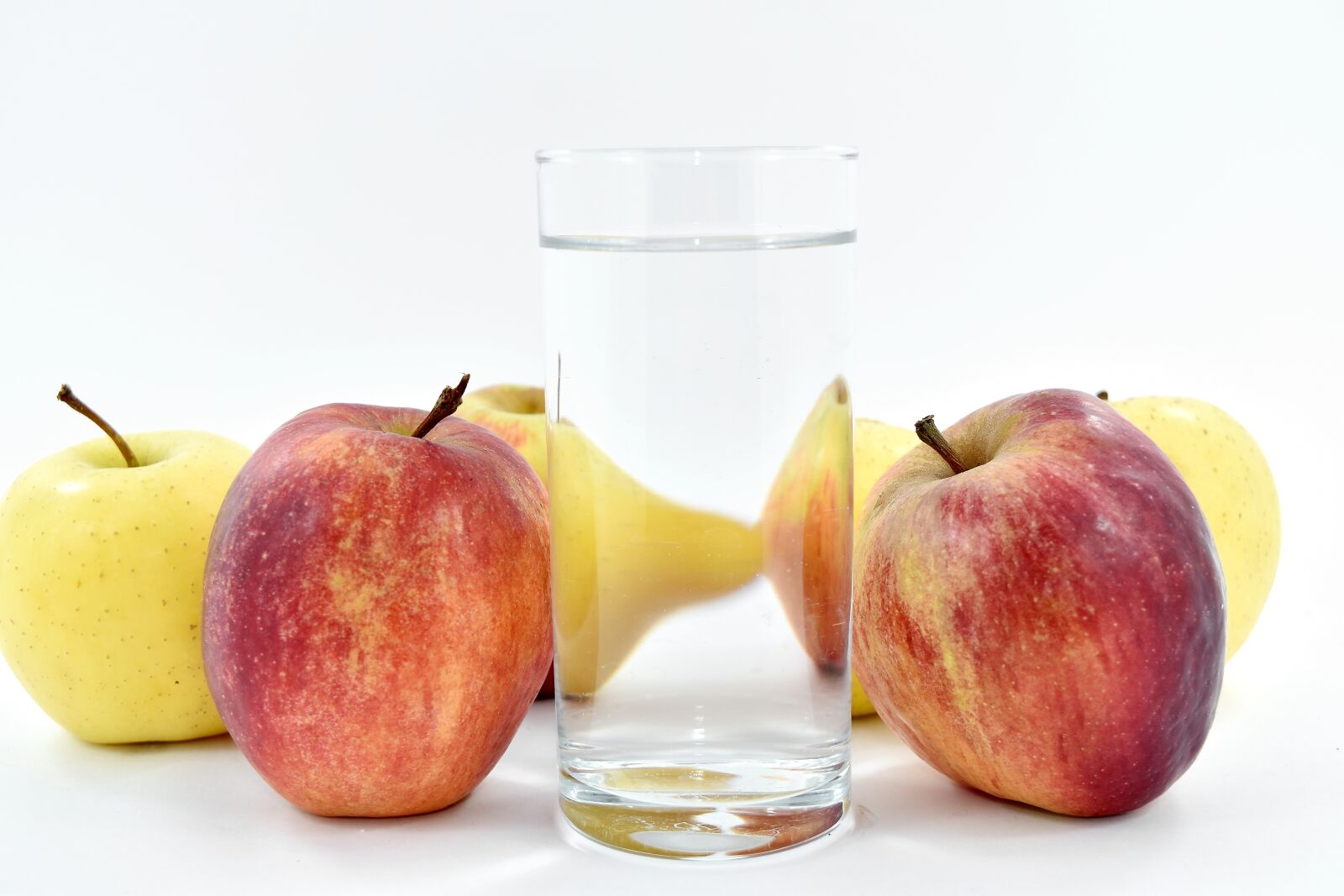 Nikon D5500 sample photo. Apples, drink, fresh water photography