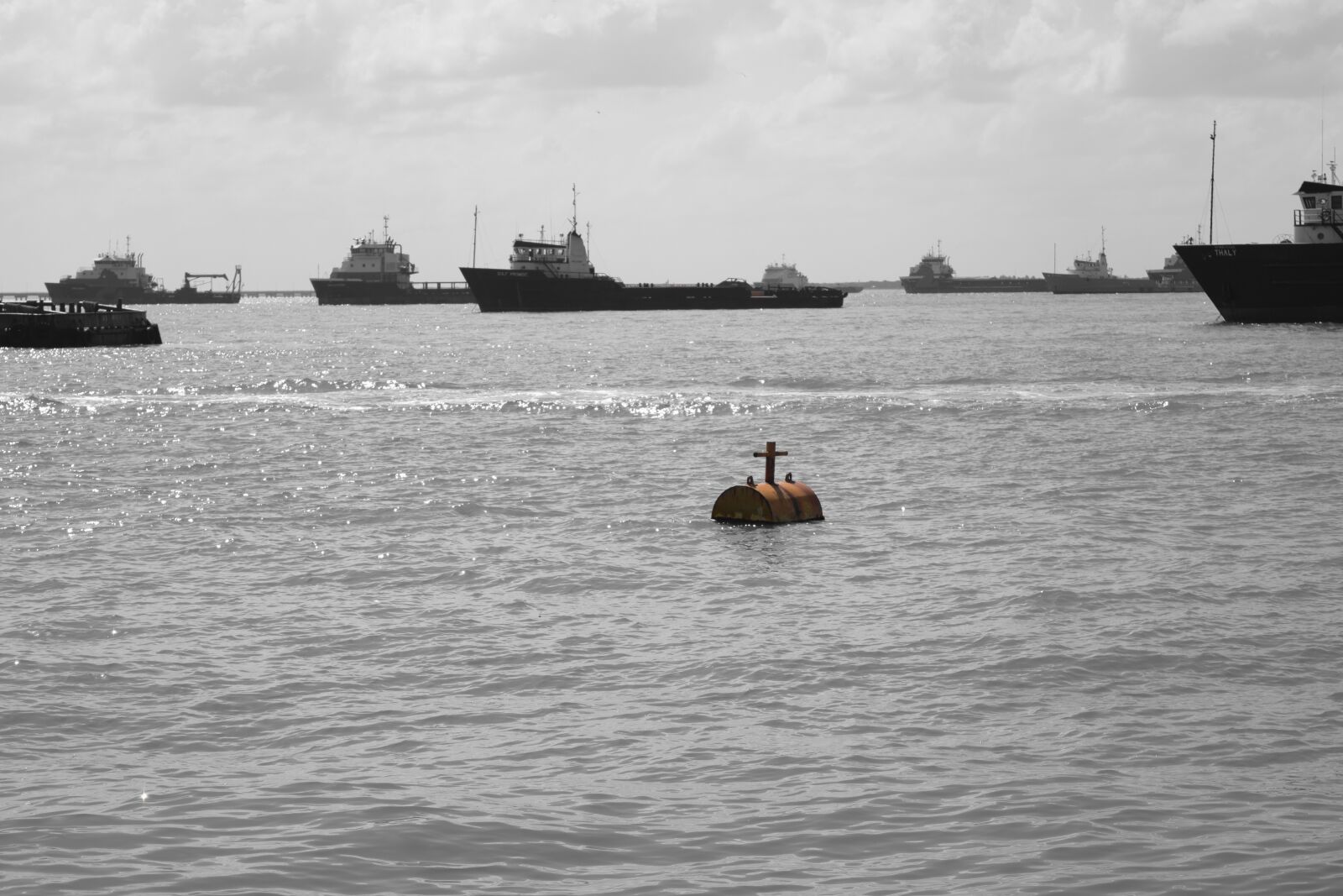 Nikon D5300 sample photo. Sea, buoy, boats photography