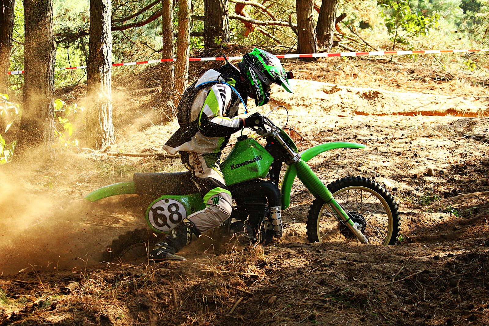 Canon EOS 100D (EOS Rebel SL1 / EOS Kiss X7) sample photo. Motocross, enduro, motorsport photography
