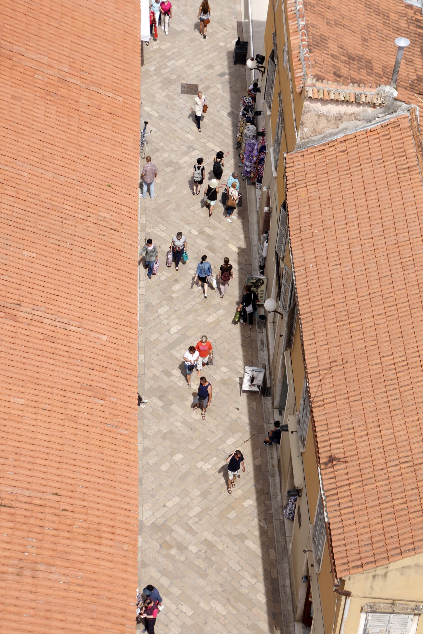 Canon EOS 60D sample photo. Perspective, from above, pedestrian photography