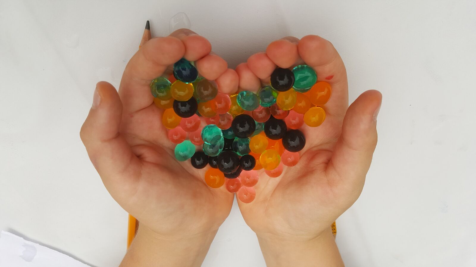 Samsung Galaxy S6 sample photo. Waterbeads, colors, watergel photography