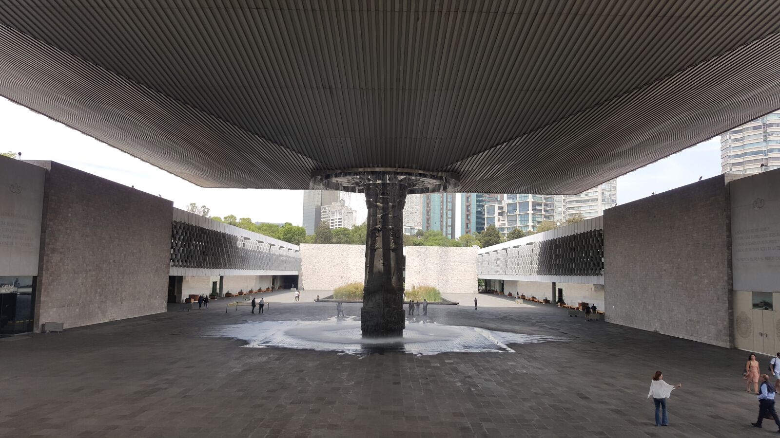 Samsung Galaxy Note5 sample photo. Concrete, structure, museum photography
