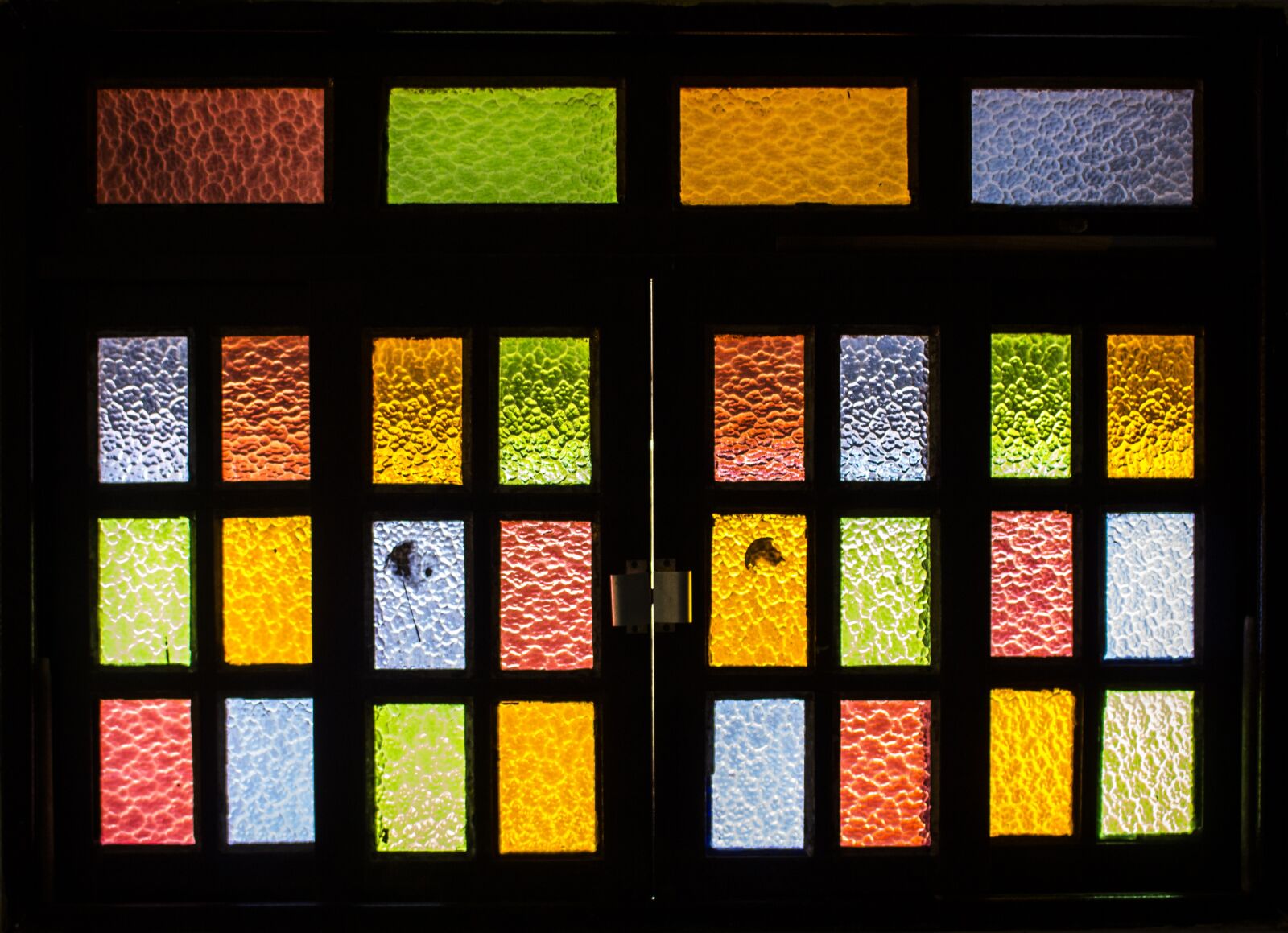 Canon EOS 700D (EOS Rebel T5i / EOS Kiss X7i) sample photo. Window, stained glass, glass photography
