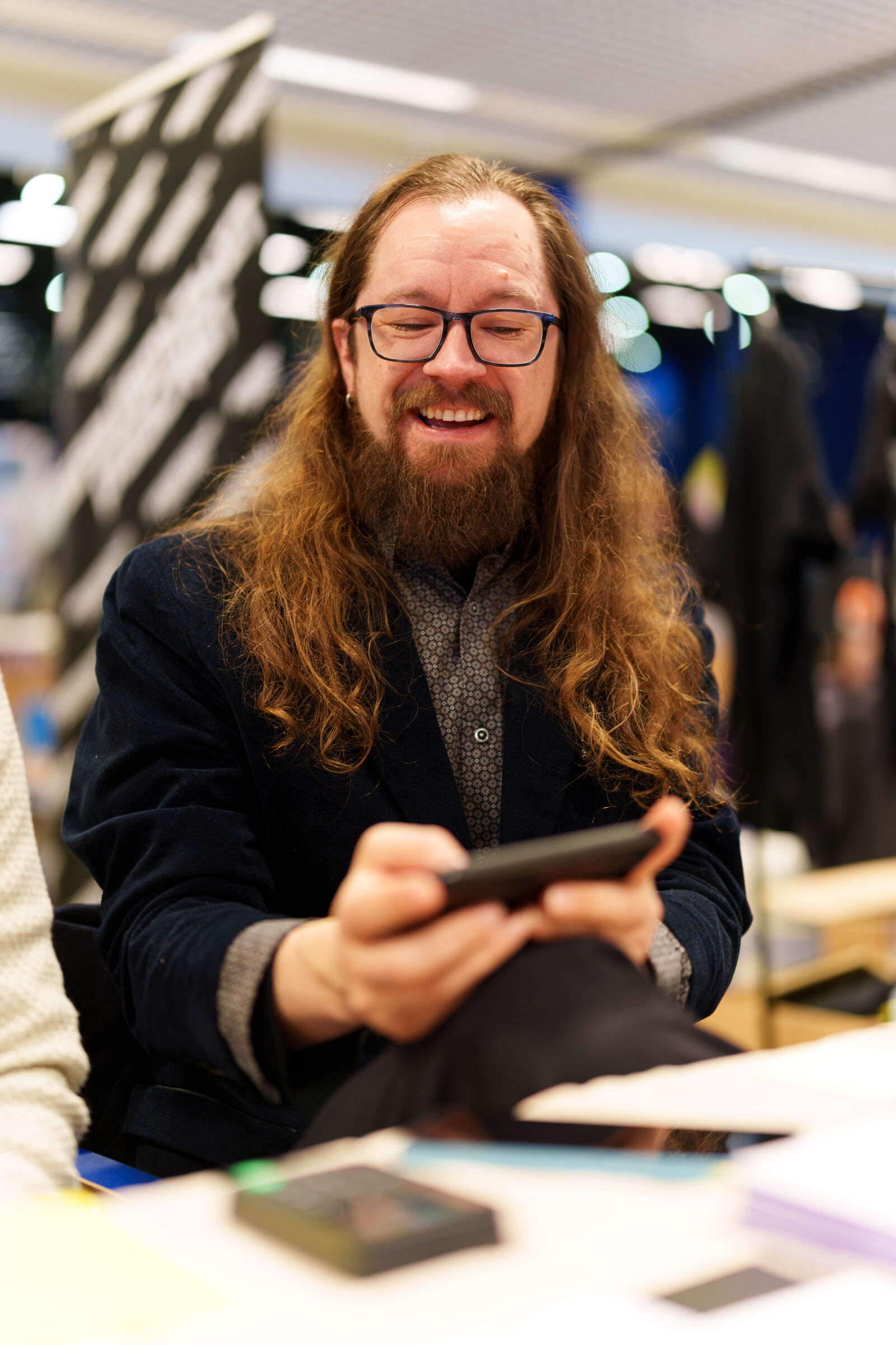 Sony a7R V sample photo. Artist show photography