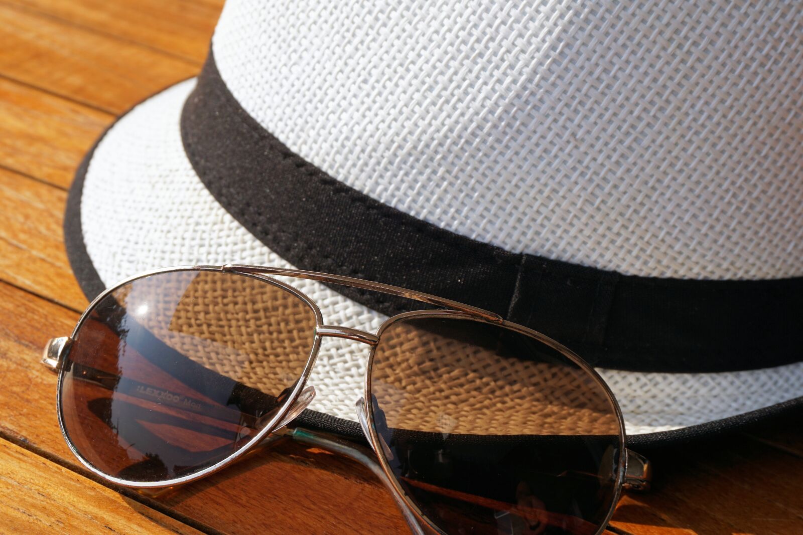 Sony a6000 sample photo. Sunglasses, glasses, sun photography