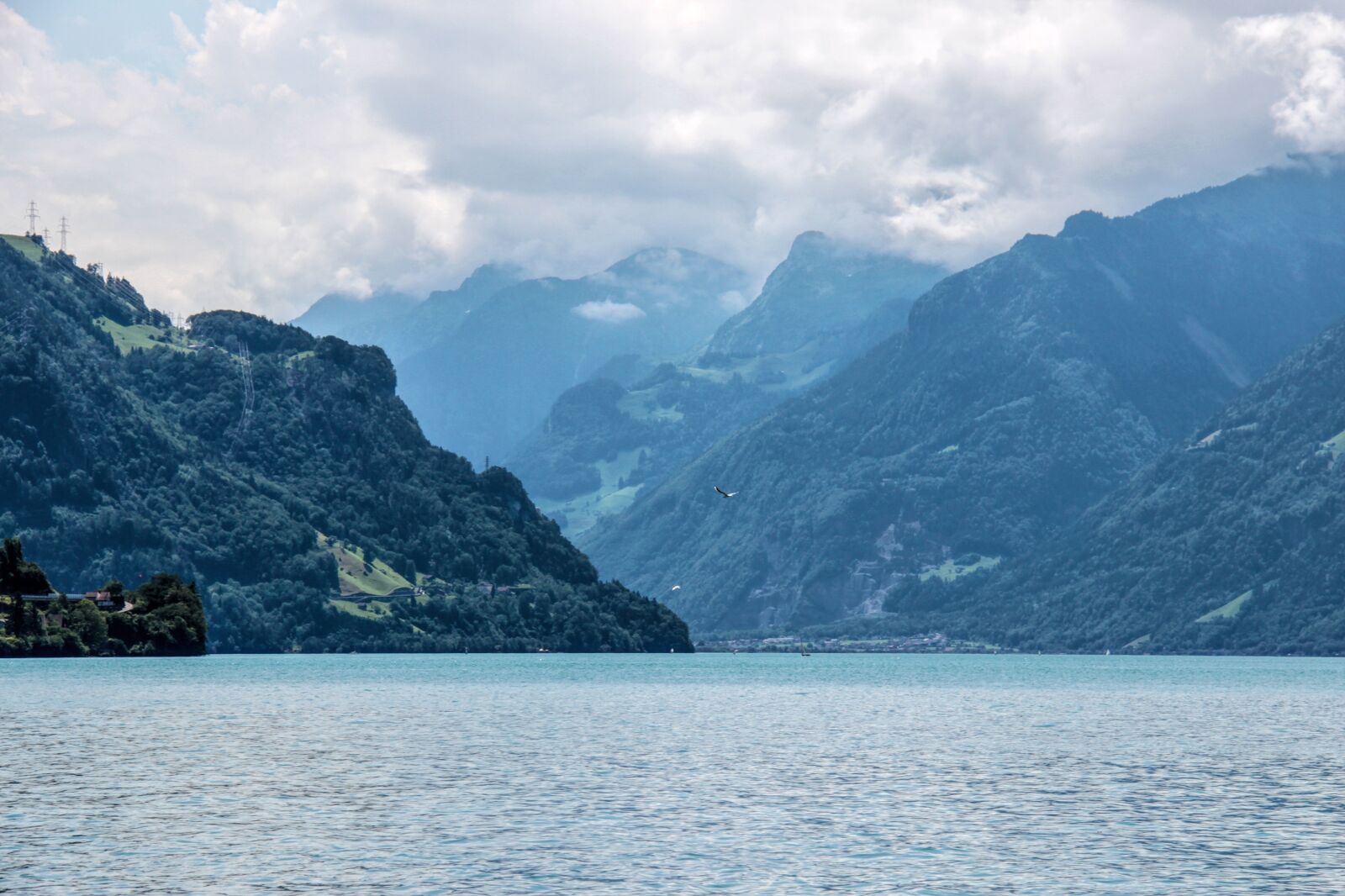 Canon EOS 600D (Rebel EOS T3i / EOS Kiss X5) sample photo. Lake lucerne region, lake photography