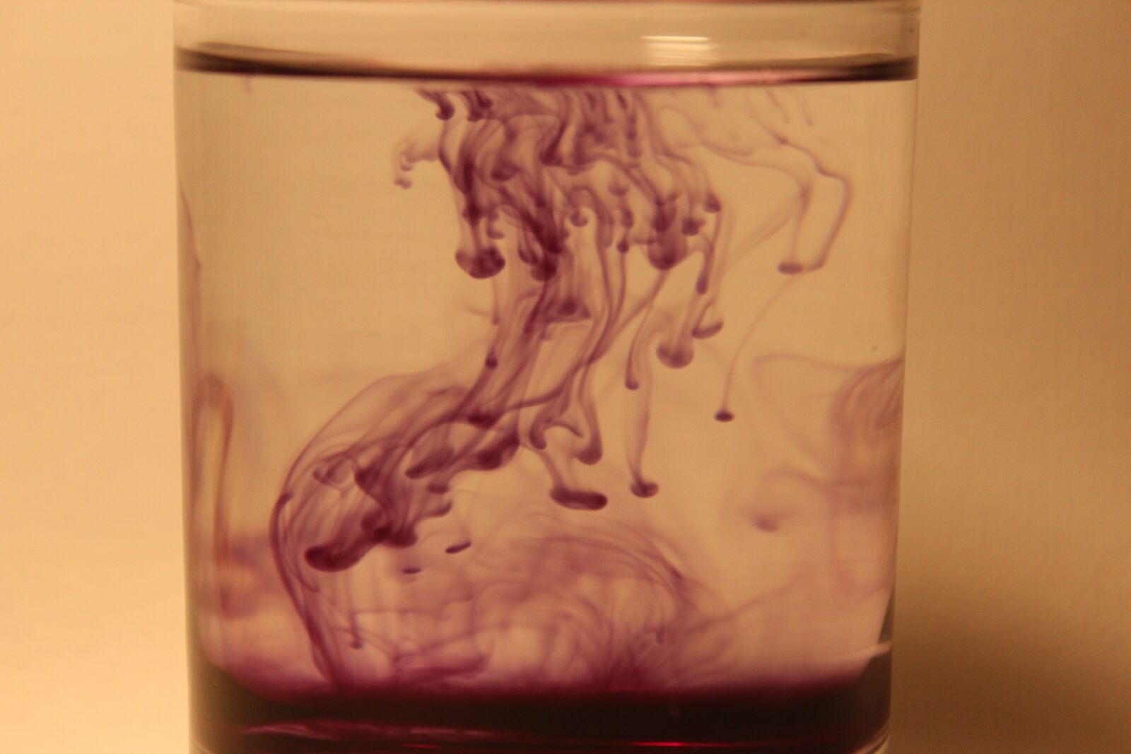 Canon EOS 600D (Rebel EOS T3i / EOS Kiss X5) sample photo. Water, ink, drip photography
