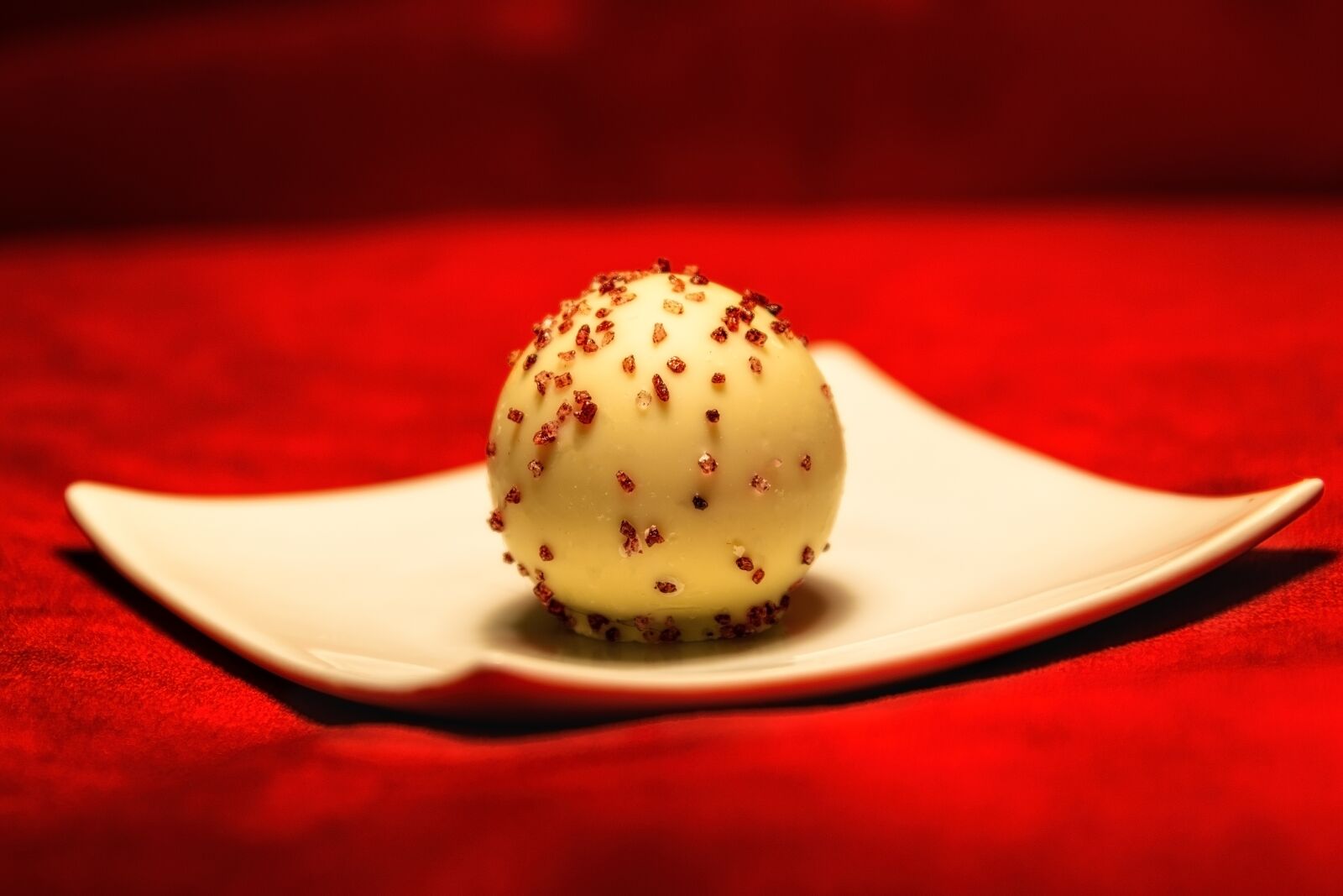 Nikon D3300 sample photo. Praline, chocolate, sweetness photography