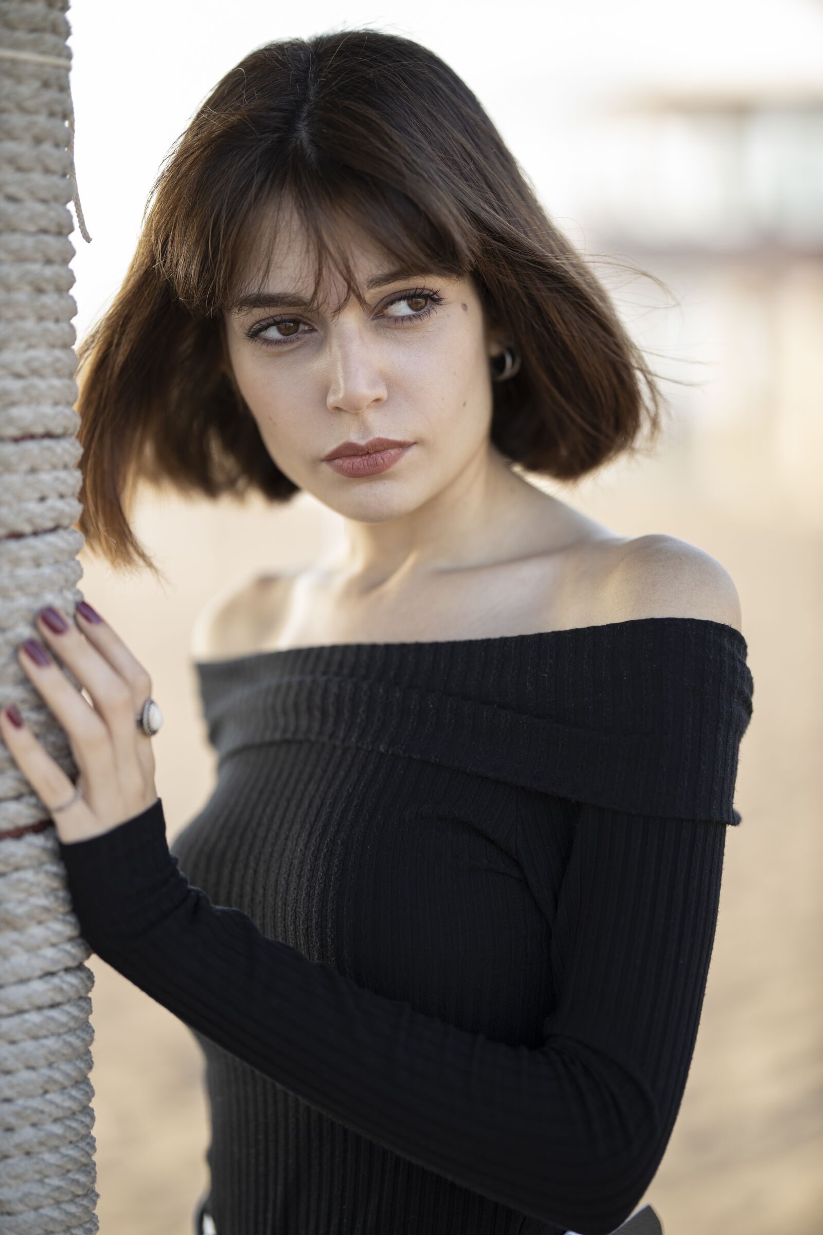 Canon RF 85mm F1.2L USM sample photo. Model, woman, pose photography