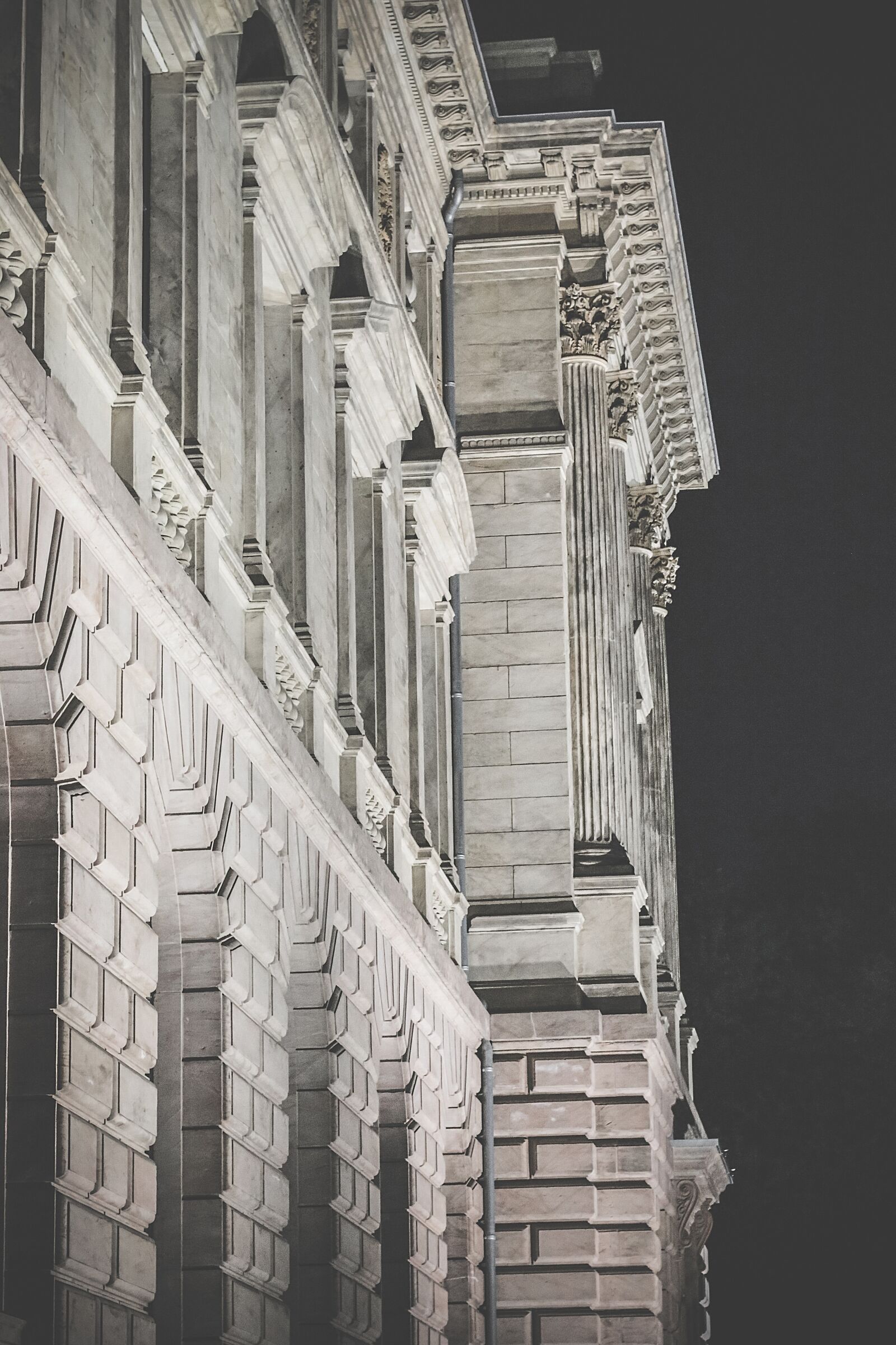 Canon EOS 70D + Canon EF 50mm F1.8 STM sample photo. Building, castle, stone photography