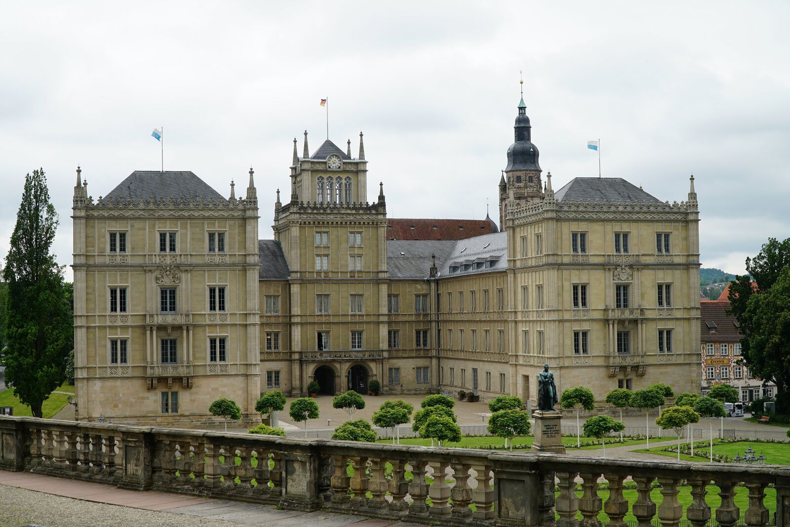 Sony a6300 + Sony E PZ 18-105mm F4 G OSS sample photo. Ehrenburg castle, coburg, residence photography
