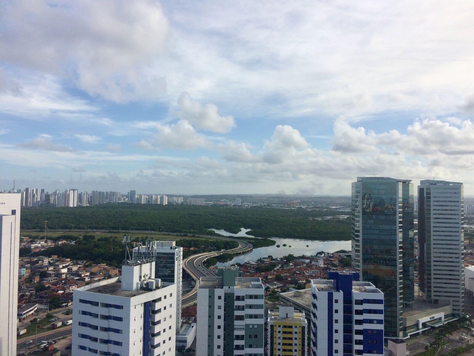 iPhone 5s back camera 4.15mm f/2.2 sample photo. City, rio, mangue photography