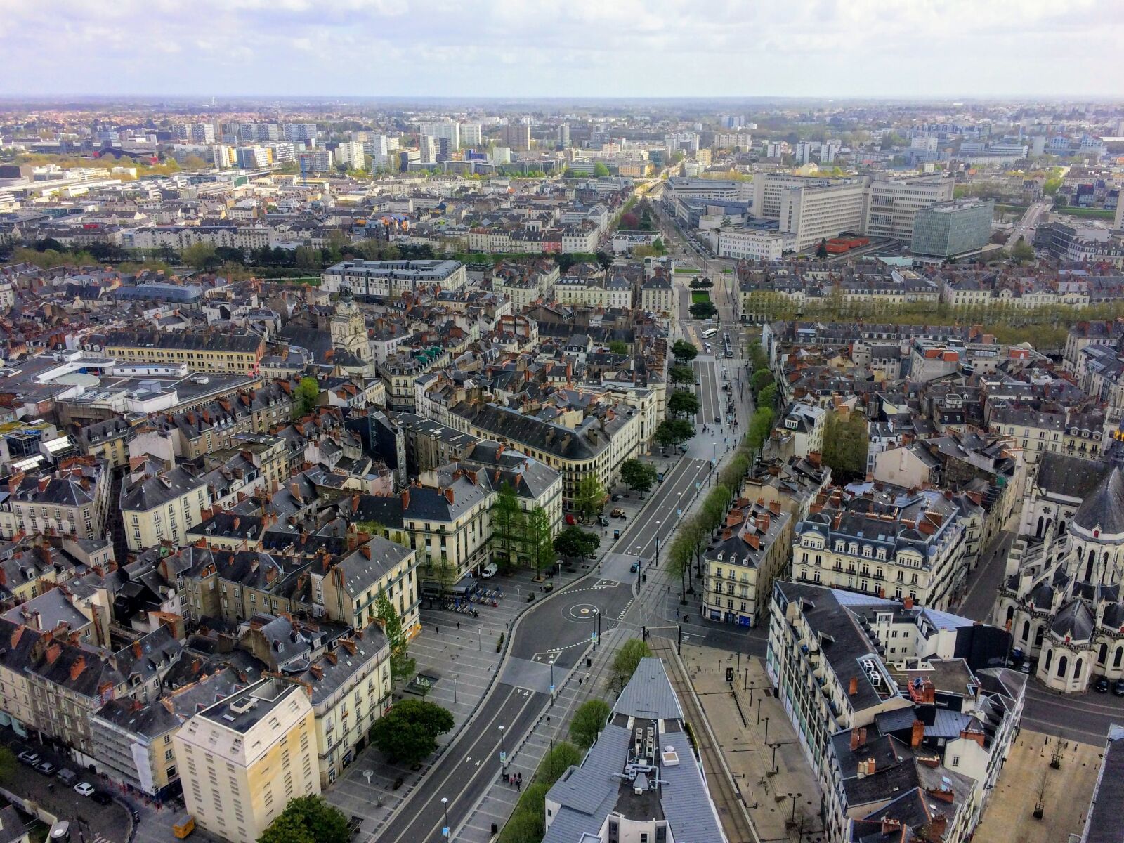iPhone 5s back camera 4.15mm f/2.2 sample photo. Cityscape, city, nantes photography