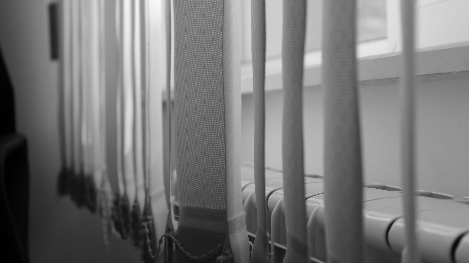Canon EOS 600D (Rebel EOS T3i / EOS Kiss X5) sample photo. Greyscale, photography, of, curtain photography