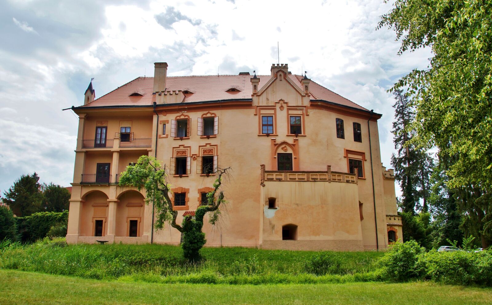 Sony SLT-A58 sample photo. Renaissance, castle, vrchotovy janovice photography