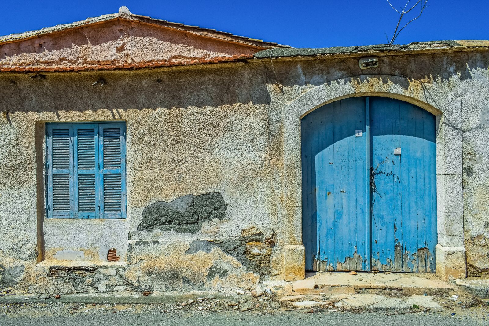 Nikon D3300 sample photo. Architecture, traditional, window photography