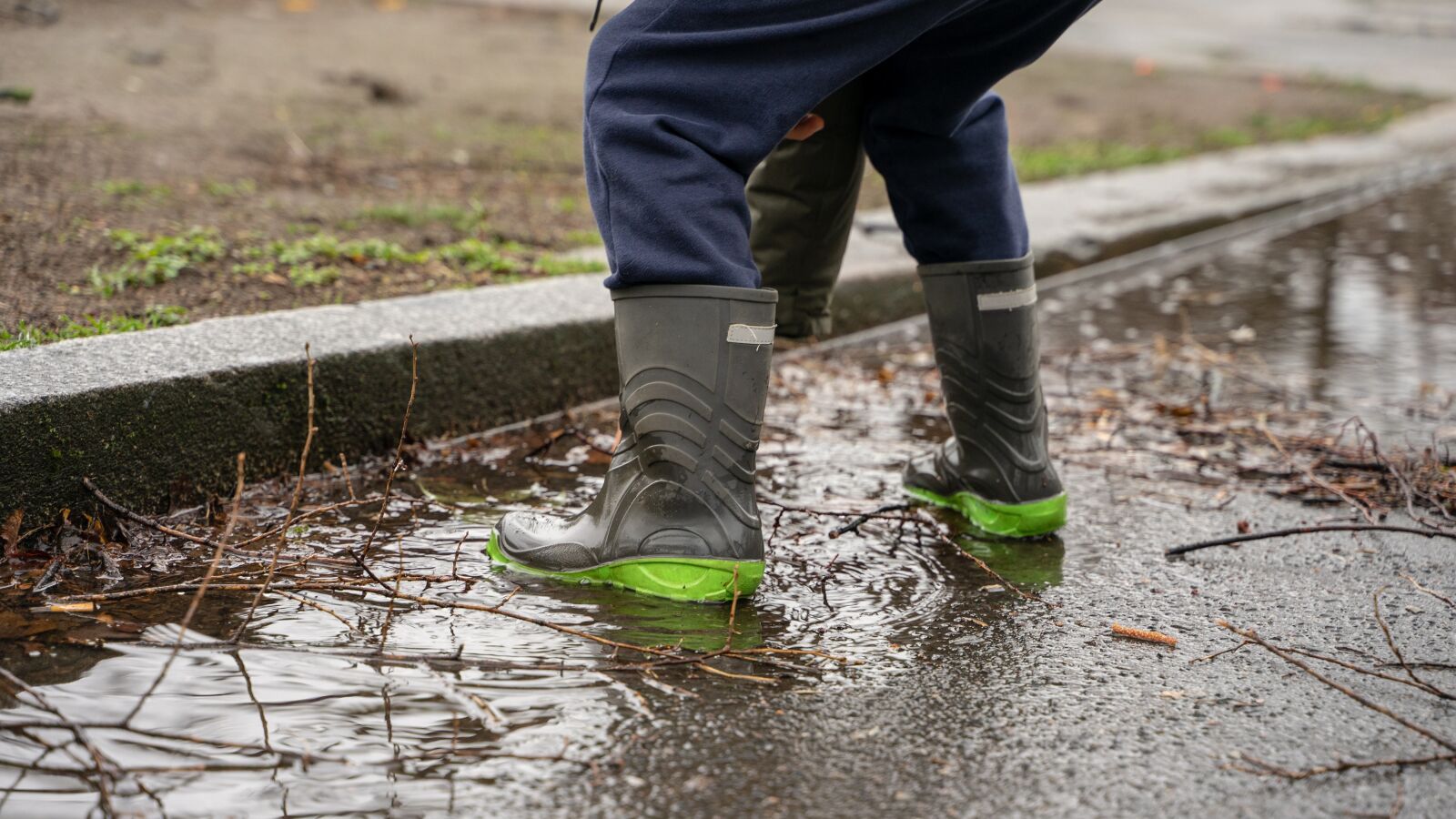 Tamron 28-75mm F2.8 Di III RXD sample photo. Boy, rain boots, girl photography