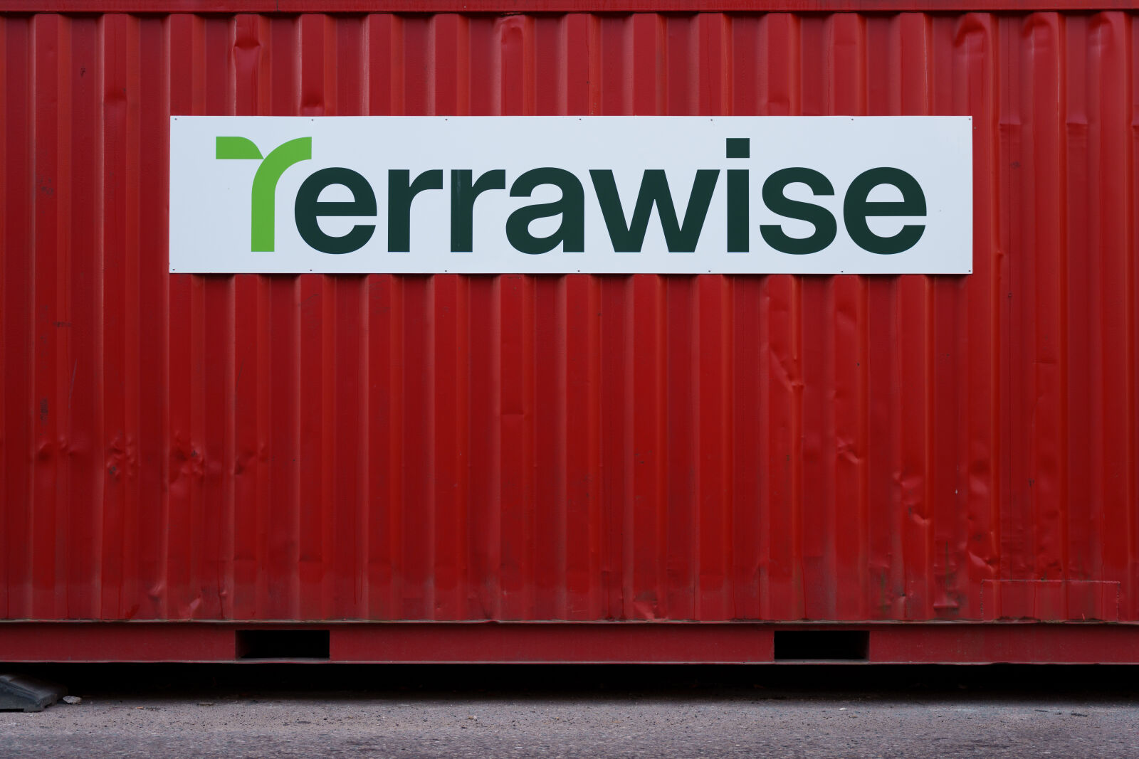 Sigma 28-105mm F2.8 DG DN | Art sample photo. Terrawise container photography