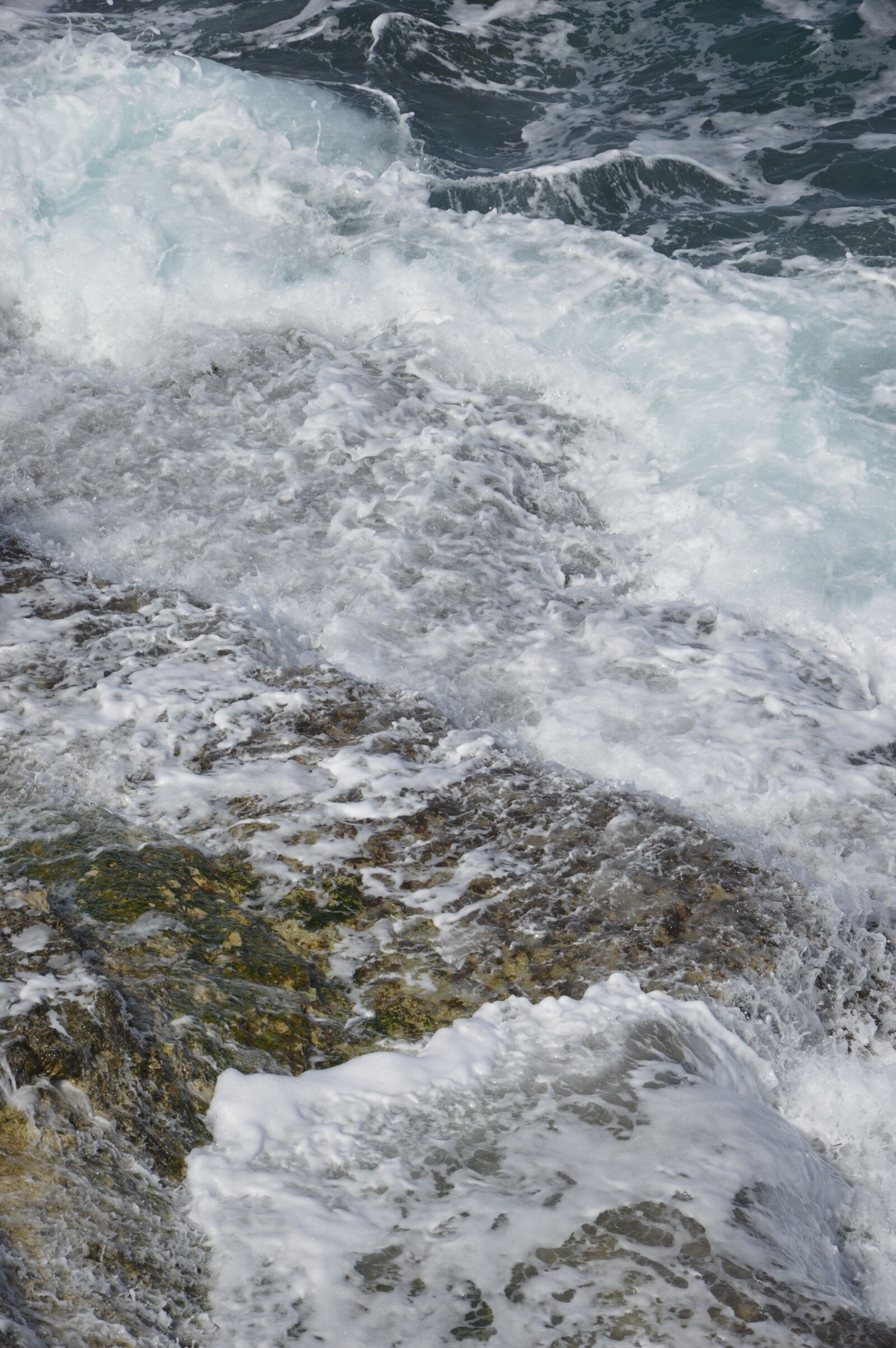 Nikon D3200 sample photo. Sea, wave, stones photography