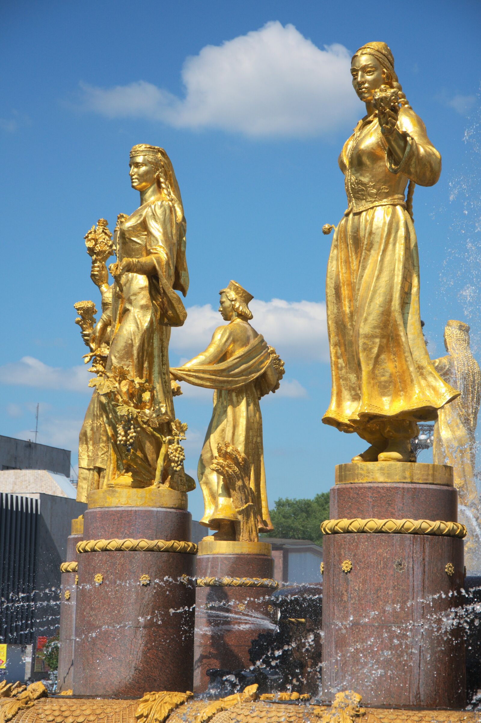 Nikon D90 sample photo. Fontaine, moscow, gold photography