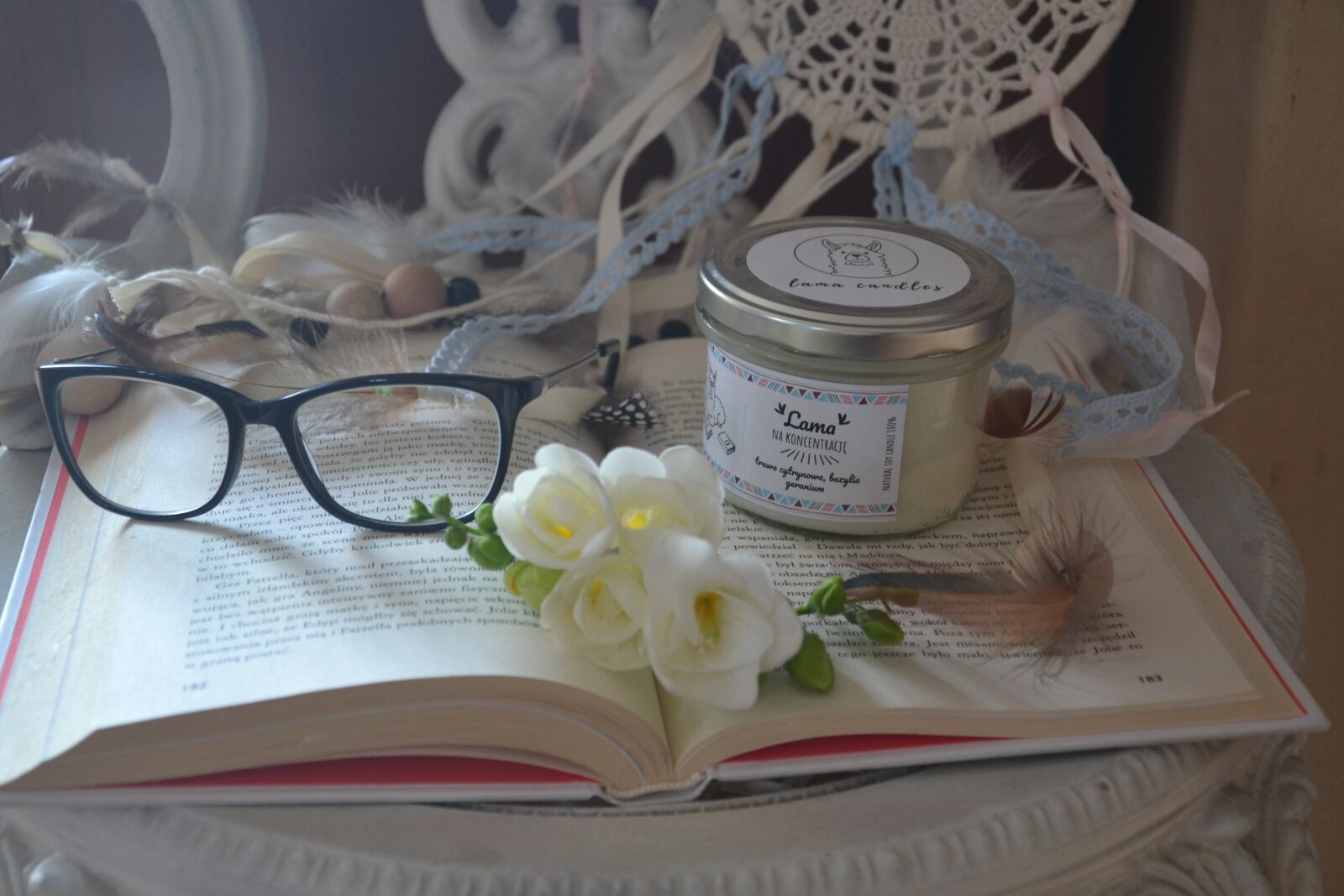Nikon D3100 sample photo. Candles, flowers, boho photography