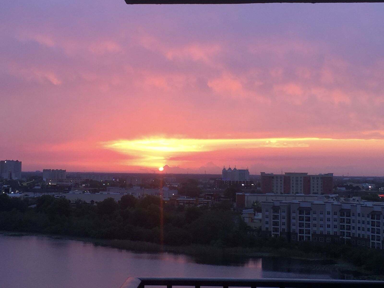iPhone 6 Plus back camera 4.15mm f/2.2 sample photo. Sonnenaufgang photography