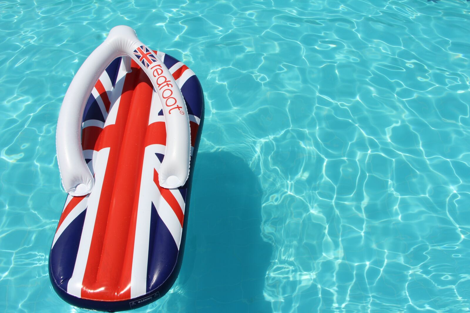 Canon EOS 700D (EOS Rebel T5i / EOS Kiss X7i) sample photo. Summer, pool, slate photography
