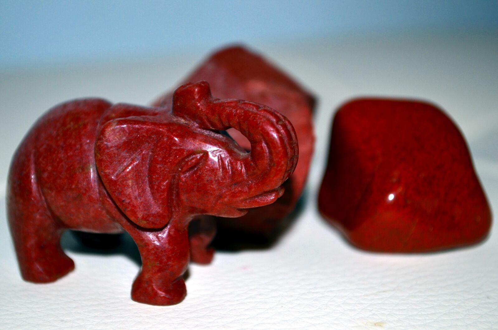 Nikon D5100 sample photo. Red jasper, elephant, stones photography