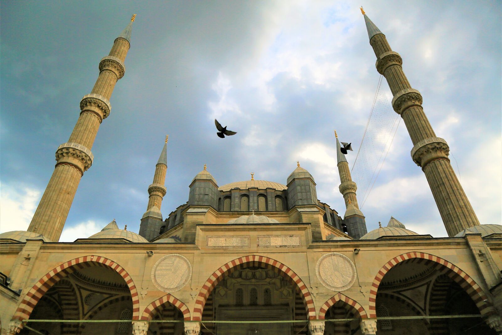 Canon EOS 5D Mark III sample photo. Cami, minaret, dome photography