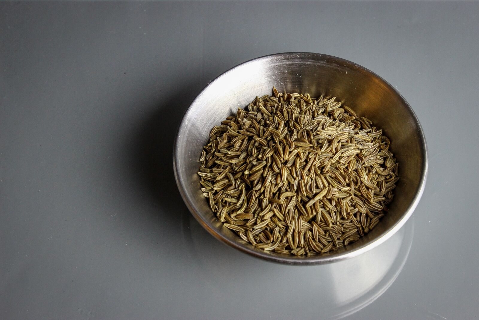 Canon EOS 600D (Rebel EOS T3i / EOS Kiss X5) sample photo. Seeds, caraway seed, caraway photography
