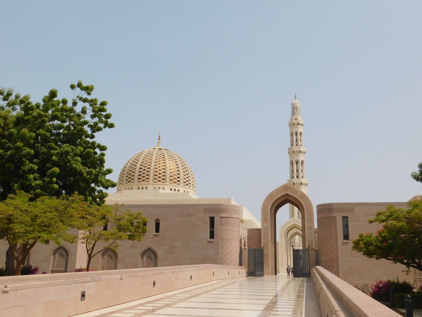 Nikon Coolpix B500 sample photo. Oman, travel, mosque photography