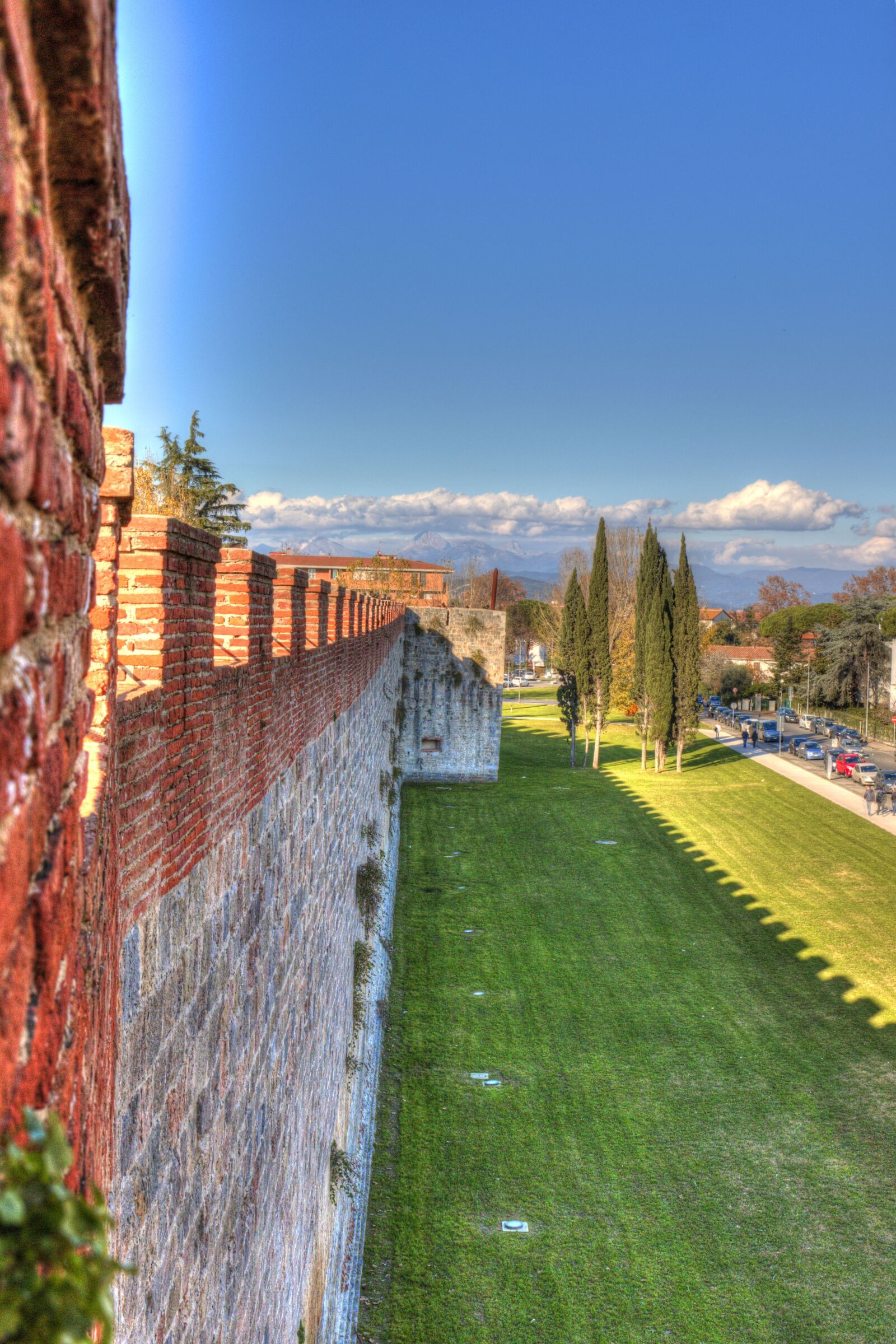 Canon EOS 70D + Canon EF 24-70mm F4L IS USM sample photo. Pisa, walls, tuscany photography